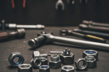 Como funciona a porca de torque e por que ela evita o afrouxamento de peças